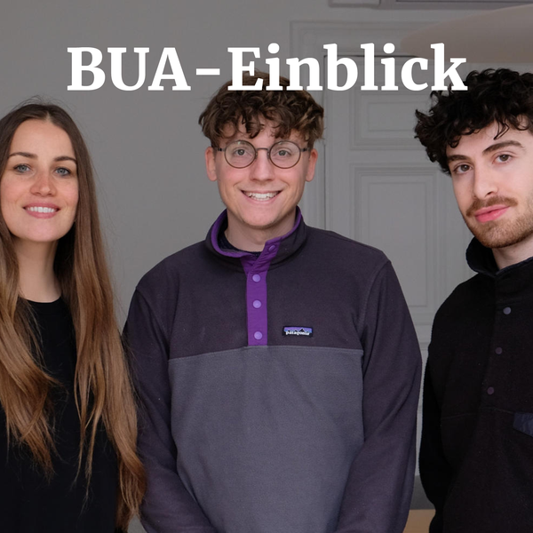 Drei Studierende sind auf dem Foto