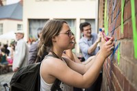 Themenklasse "Nachhaltigkeit & Globale Gerechtigkeit" der Stiftung Humboldt-Universität tapen gemeinsam