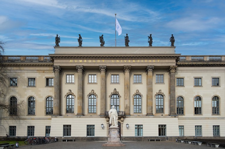 HU - Hauptgebäude