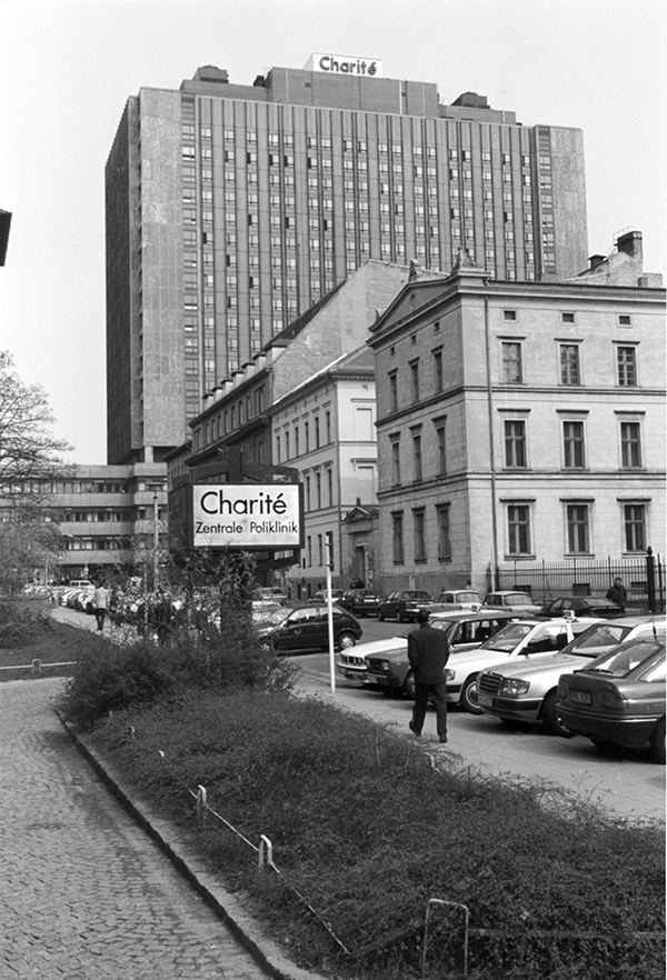 1993: Zentrale Poliklinik