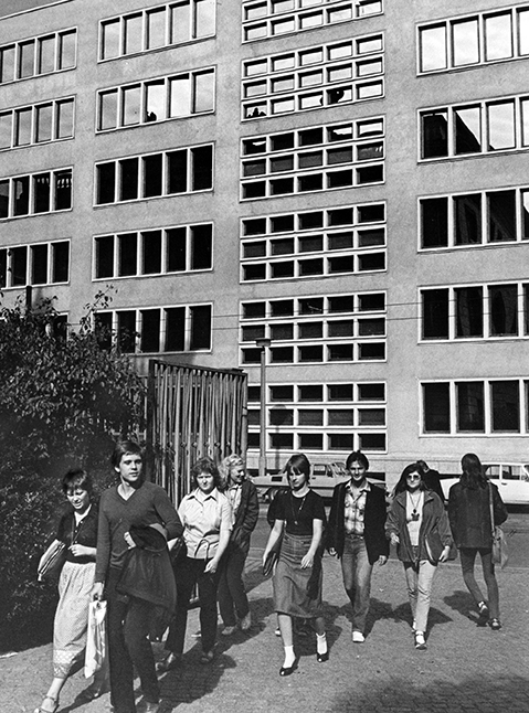 1982: Zwischen Seminar und Hauptgebäude