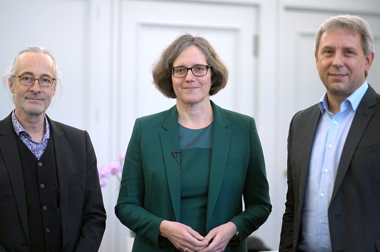 header_ein_Jahr_2022.jpg