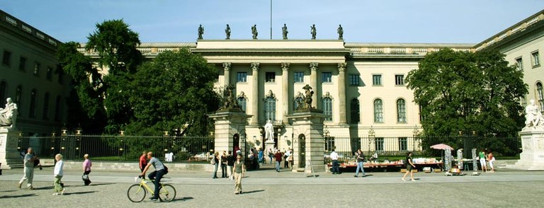 hu-frontal-klein.jpg