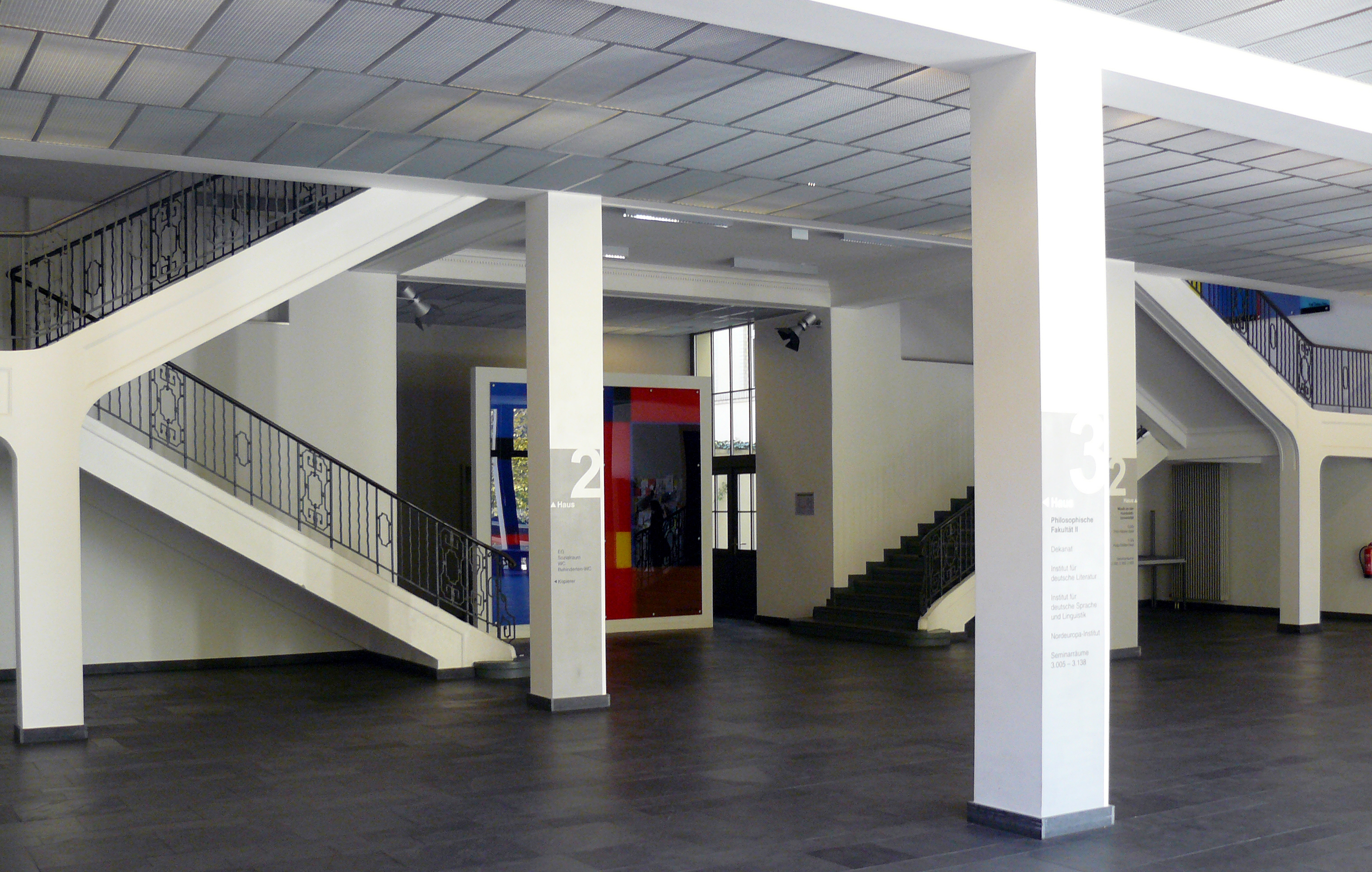 Seminargebäude am Hegelplatz, Foyer
