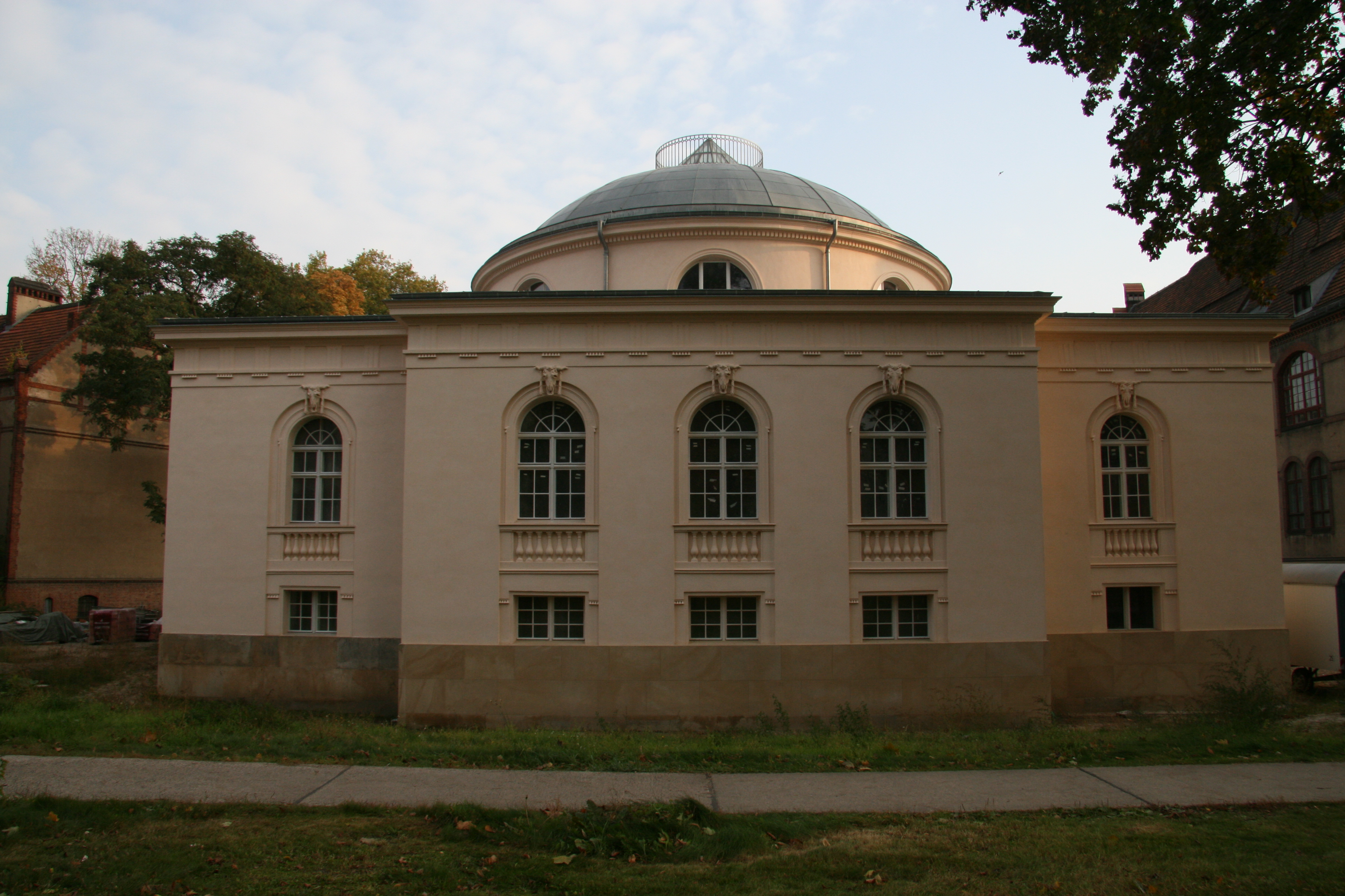 Tieranatomisches Theater Außenansicht Herbst 2011