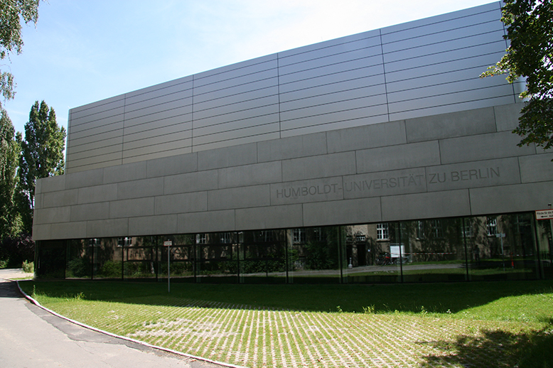 20110802 Forschungsturnhalle der HU  005 (Martin Ibold)