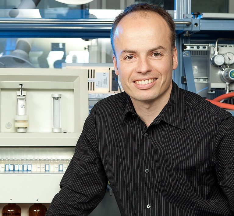 Prof. Dr. Hans Börner vom Institut für Chemie