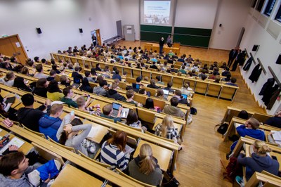 Die Welt der Universität kann auch beängstigen.