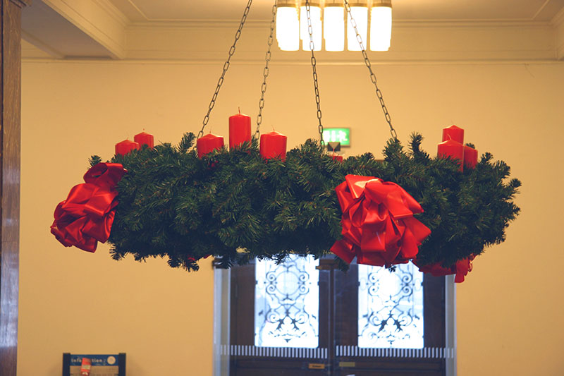 Adventskranz im Foyer