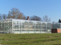 Solarkollektor und Referenzhaus