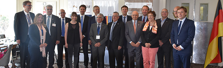 Gruppenbild der Teilnehmer der Auftaktveranstaltung für die BMWi-Initiative EXIST Start-up Germany in Tel Aviv