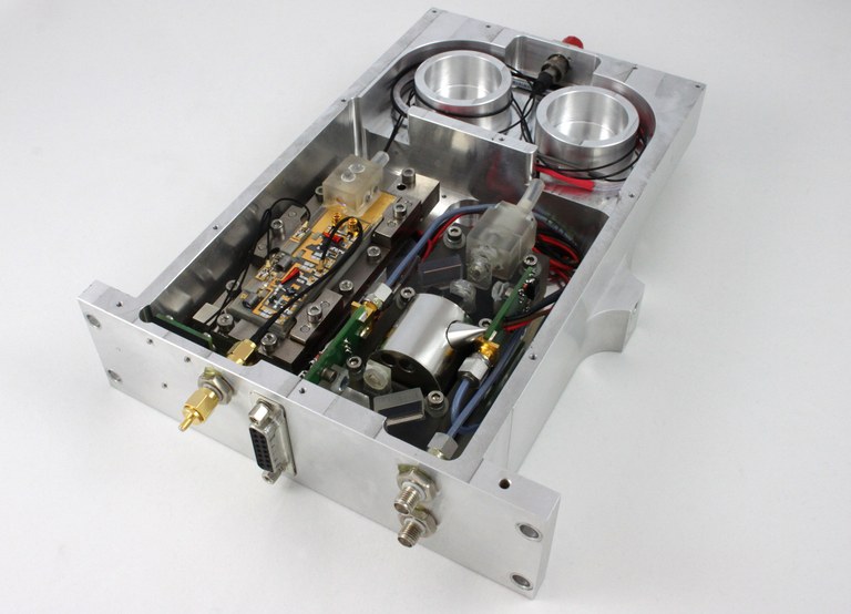 fokus-rubidium-weltraummodul-013-r.jpg