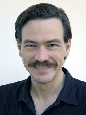 Dr. Tim Schröder