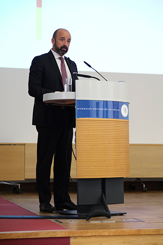 Miguel de Serpa Soares hält eine Rede an der HU