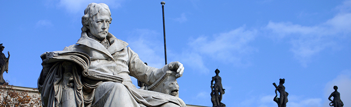 20041027 Wilhelm von Humboldt Denkmal Foto Heike Zappe ©HU Berlin 3