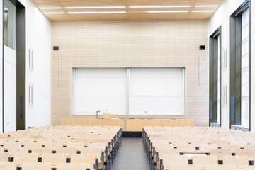 Wirtschaftswissenschaftliche Fakultät Innenansicht Innenansicht eines Vorlesungssaals der Wirtschaftswissenschaftlichen Fakultät der Humboldt-Universität