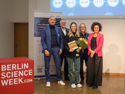 PB112834 Posterpreis.jpg PB112834 Posterpreis.jpg