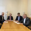 Signing of a memorandum of understanding (MoU) to establish the Berlin Battery Lab on May 7th 2025 at Humboldt-Universität zu Berlin (HU). From left to right: Prof. Dr. Ulrich Panne, President of Bundesanstalt für Materialforschung und -prüfung (BAM), Prof. Dr. Christoph Schneider, Vice President for Research at Humboldt-Universität, Prof. Dr. Bernd Rech, Scientific Director of Helmholtz Zentrum Berlin (HZB), and Thomas Frederking, Executive Director Finance and Administration of HZB (Foto: Uta Sommer/HU).