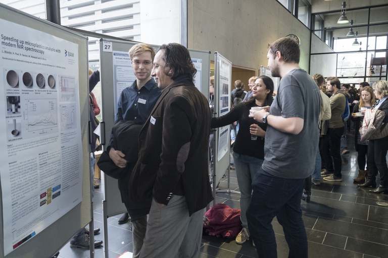 Posterpräsentation Adlershofer Forschungsforum