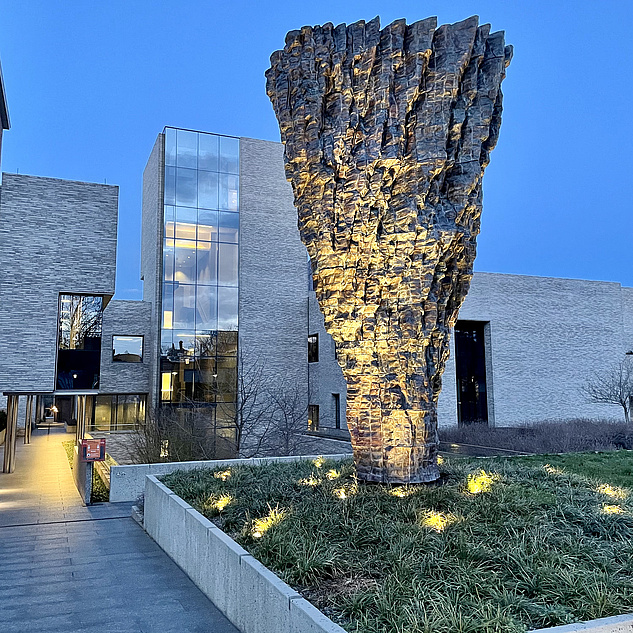 Andlinger Center for Energy and the Environment, Princeton University Modern sculpture at Princeton University