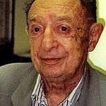 Siggi Gross with sack and shirt as an older man