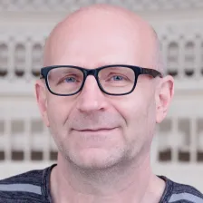 Dr. Oliver Zauzig Dr. Oliver Zauzig